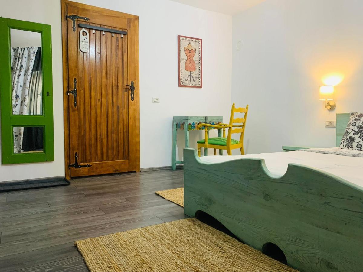 Casa "La Moara Din Gradina" Hotel Eftimie Murgu Екстериор снимка