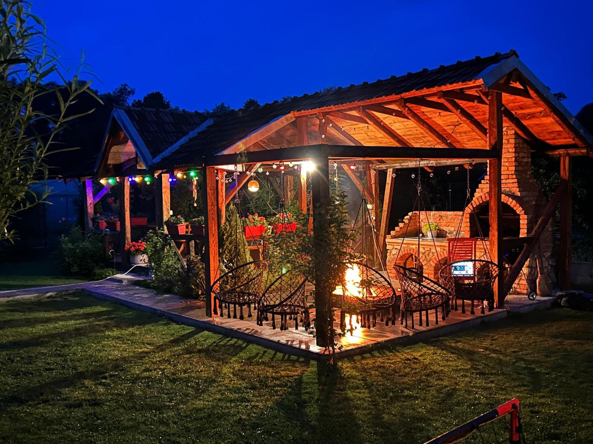 Casa "La Moara Din Gradina" Hotel Eftimie Murgu Екстериор снимка